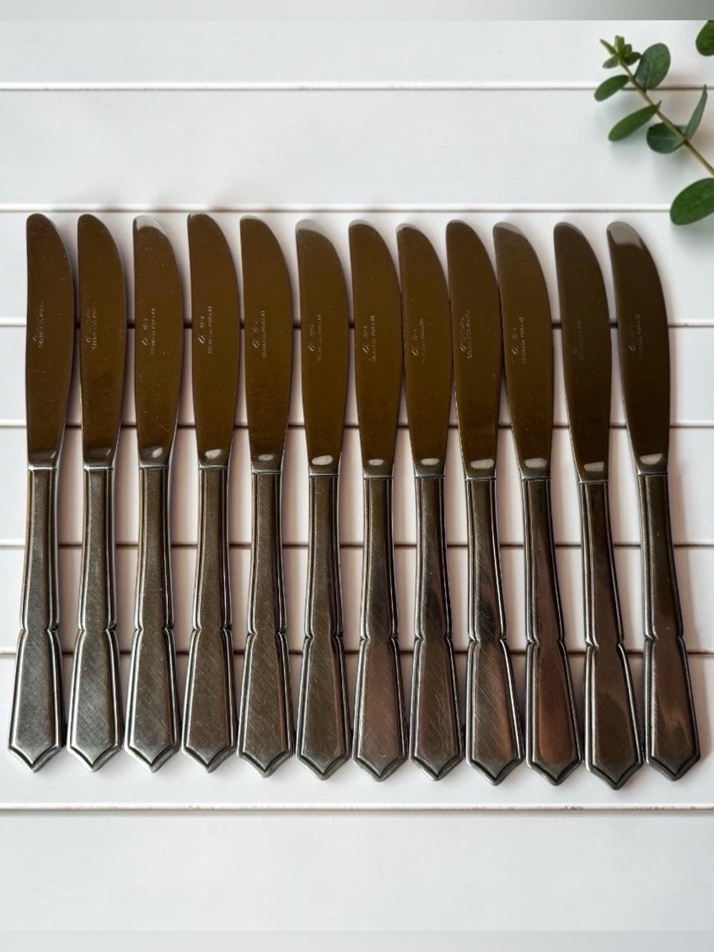 Rogers Co Stanley Roberts Crestvu Stainless Dinner Knives Set of 12 Korea